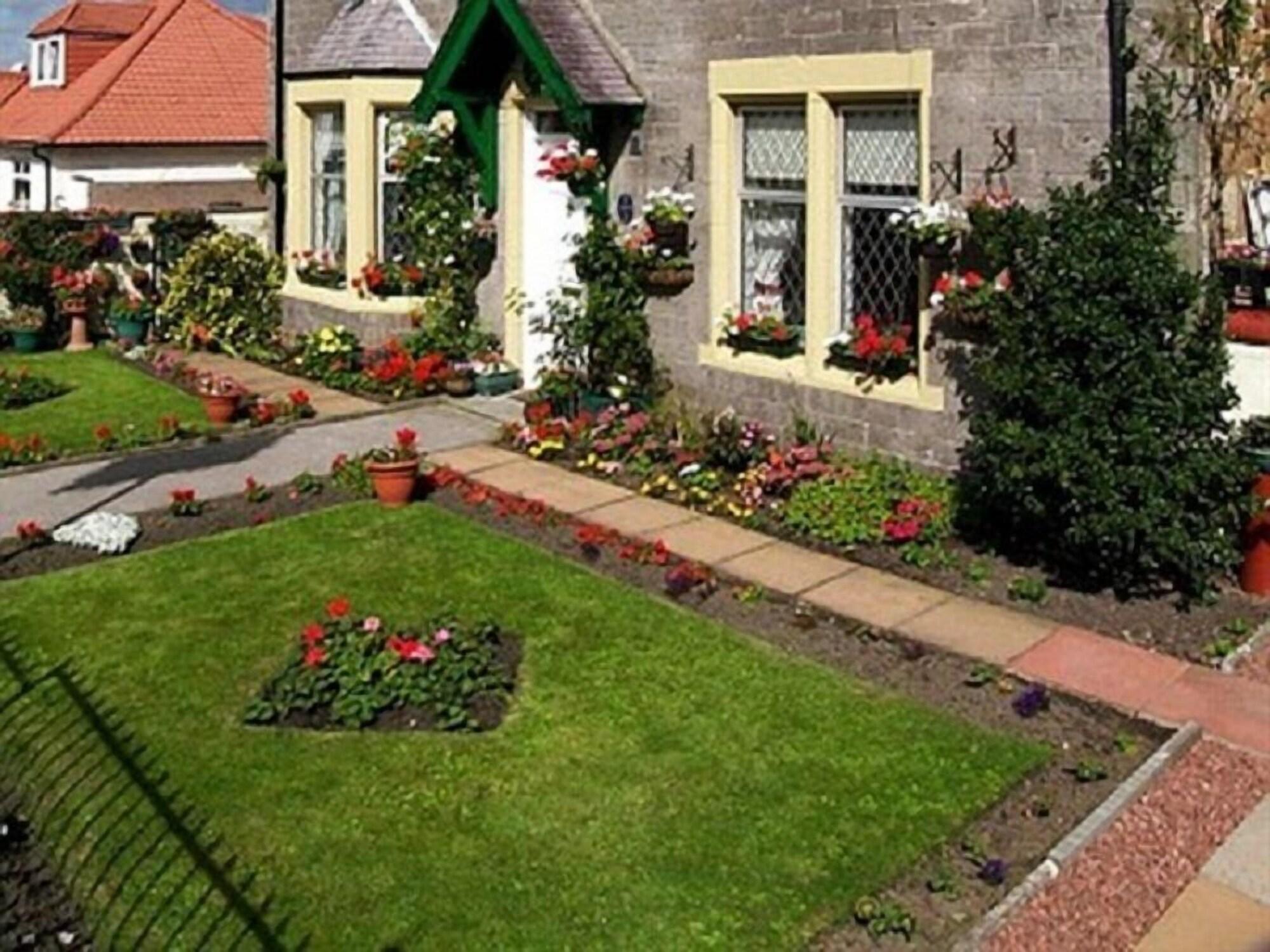 Emerald Guest House - Edinburgh — Photos 1